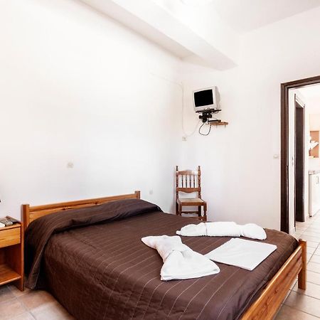 One Bedroom Apartment With Kitchenette# 12 A Raches  Екстер'єр фото