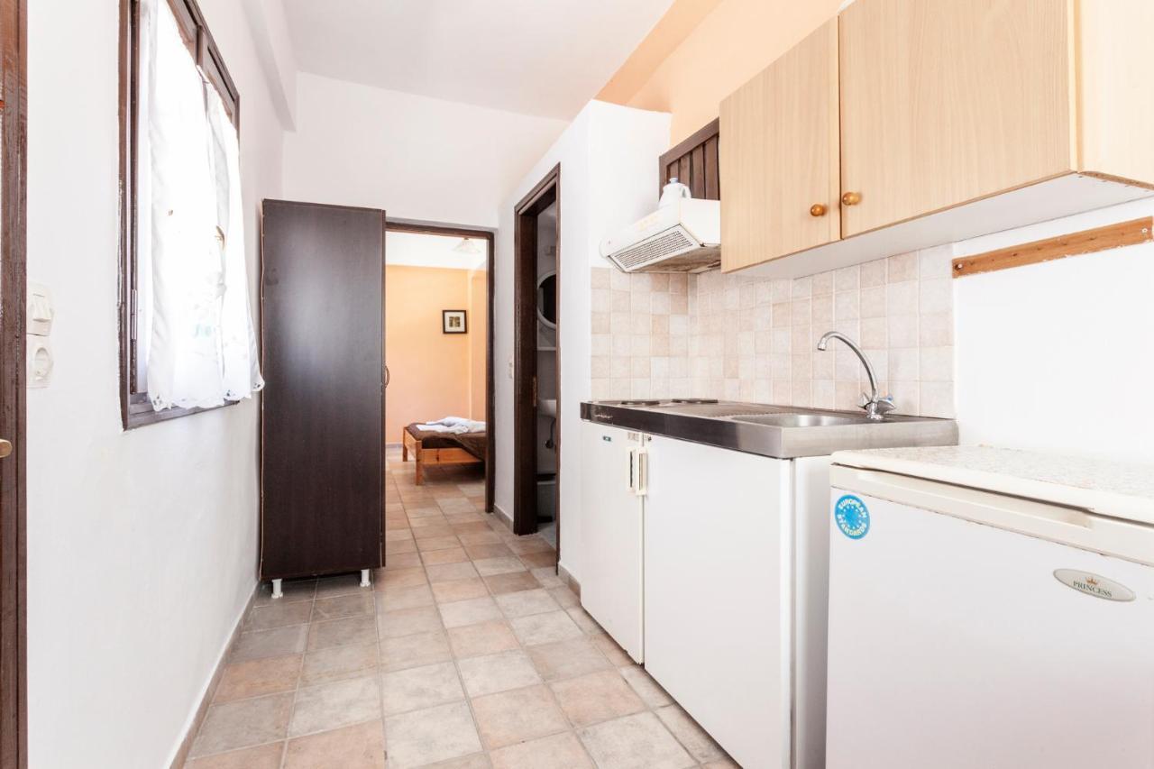 One Bedroom Apartment With Kitchenette# 12 A Raches  Екстер'єр фото